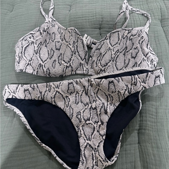 Great used condition Seafolly swimsuit. Sz 14 - Picture 1 of 12